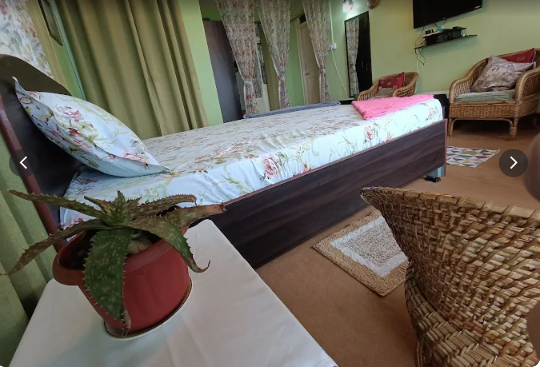 BAS-KUTIR WITH AITIHYA HOMESTAY DARJEELING