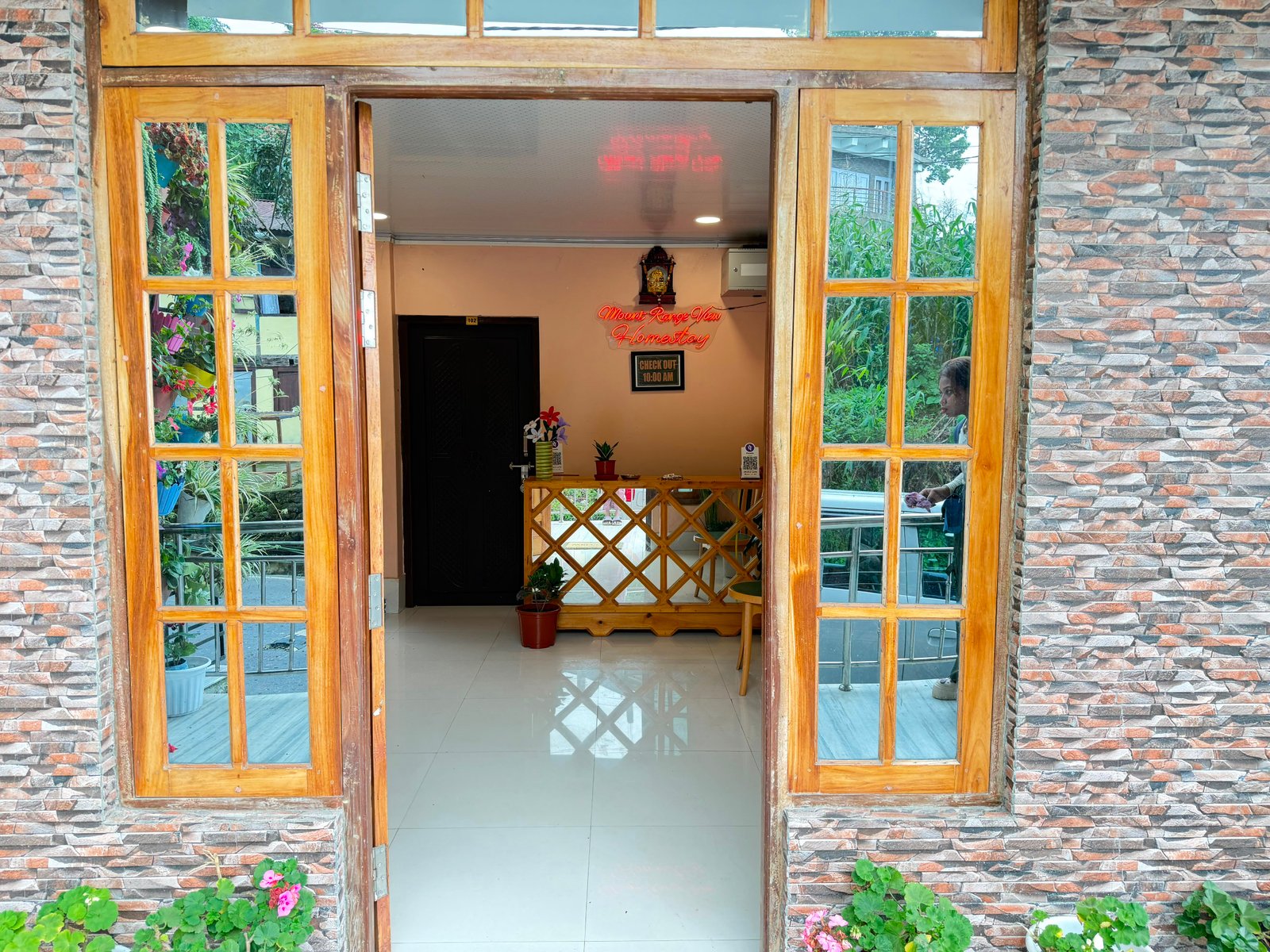 Mount Range view Homestay